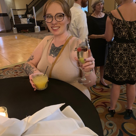 Meet your Posher, Samantha - Picture 8 of 8